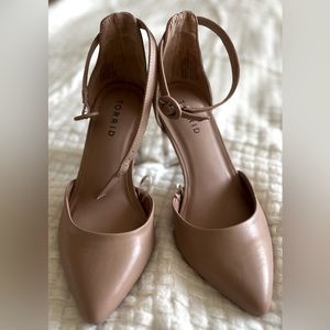 Lucite Closed Toe Heel